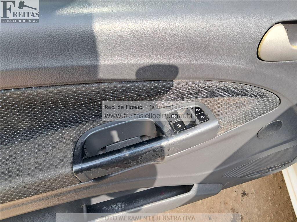 Foto 10 de 16: VW/GOL CITY MB, 14/15, PLACA: A__-___1, GASOL/ALC, BRANCA