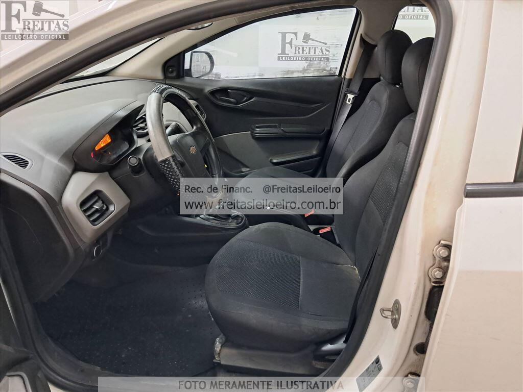 Foto 6 de 28: CHEVROLET/ONIX 10MT JOYE, 17/18, PLACA: Q__-___1, GASOL/ALC, BRANCA
