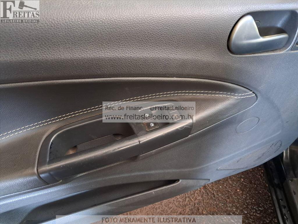 Foto 15 de 28: VW/GOL 1.6 POWER, 11/12, PLACA: E__-___0, GASOL/ALC, PRETA