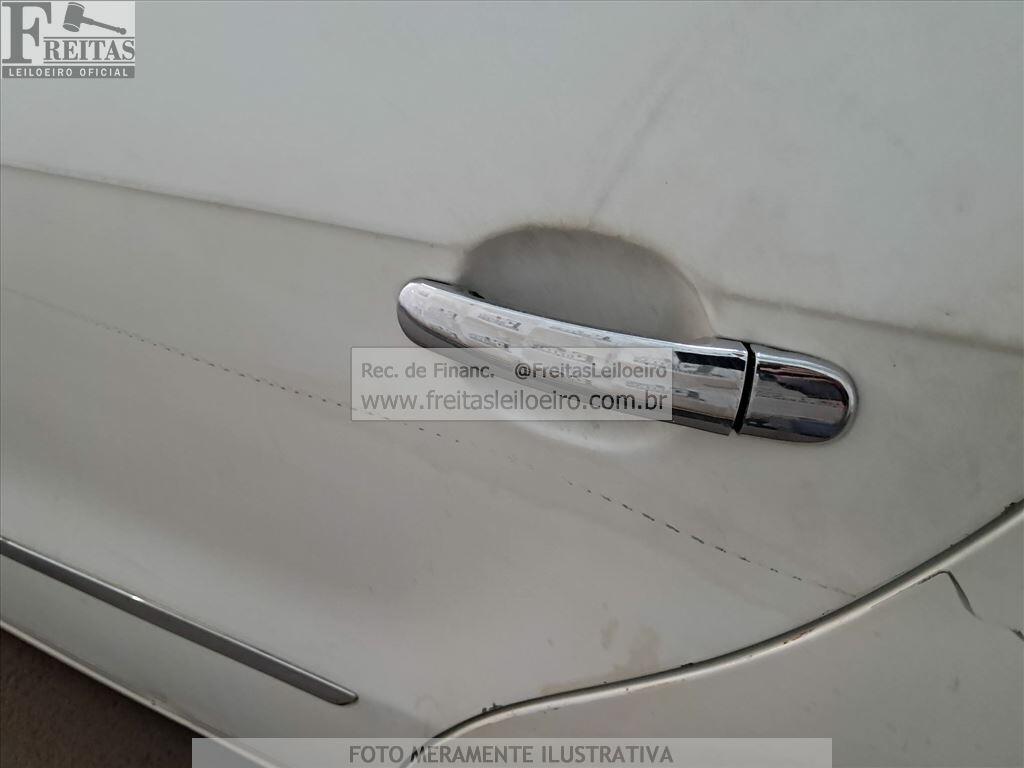 Foto 14 de 25: VW/GOL 1.0, 11/12, PLACA: L__-___8, GASOL/ALC, BRANCA