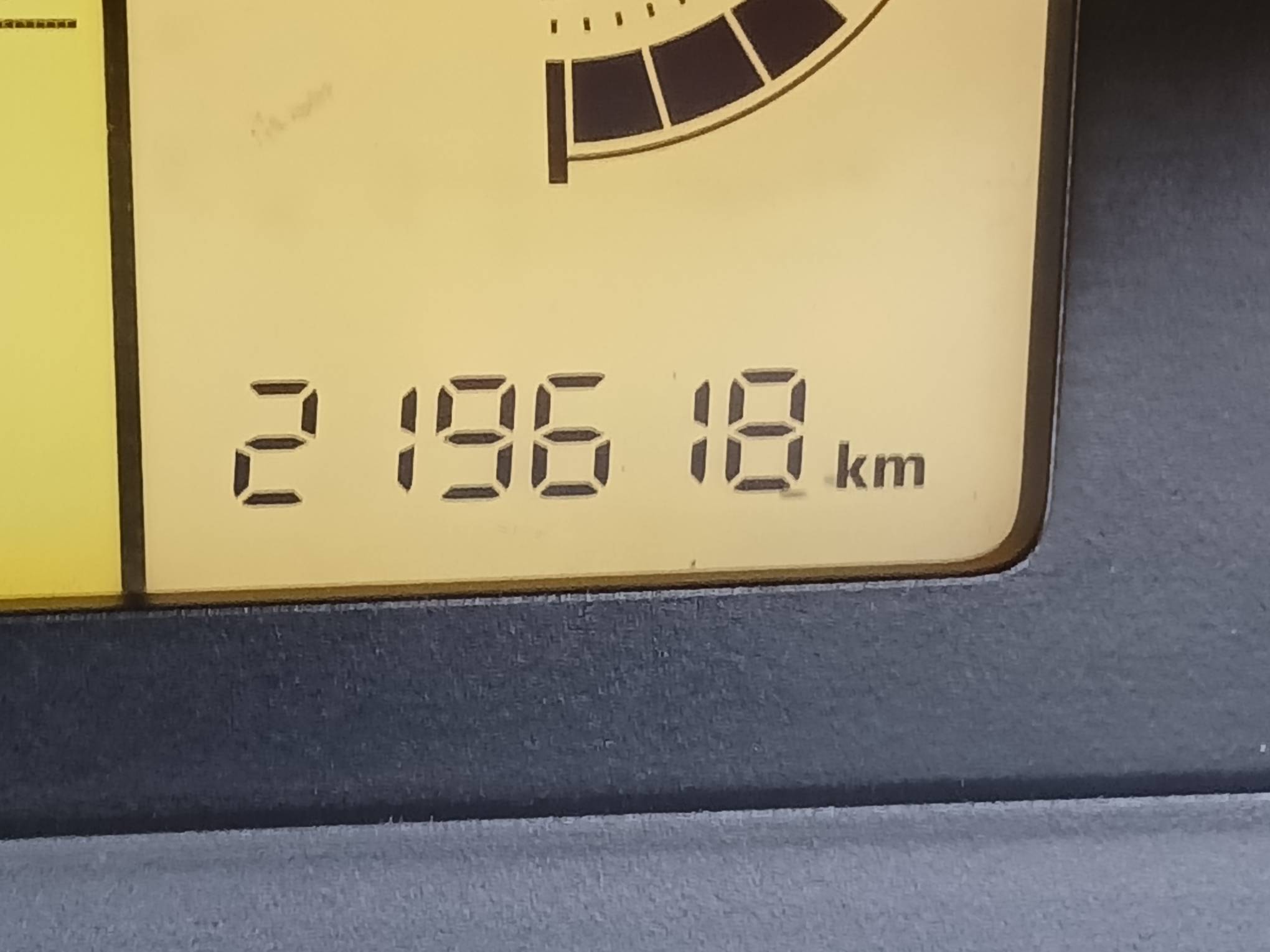 Foto 26 de 26: I/CITROEN C4 PIC GLXA 5L, 11/11, PLACA: E__-___8, GASOLINA, PRETA