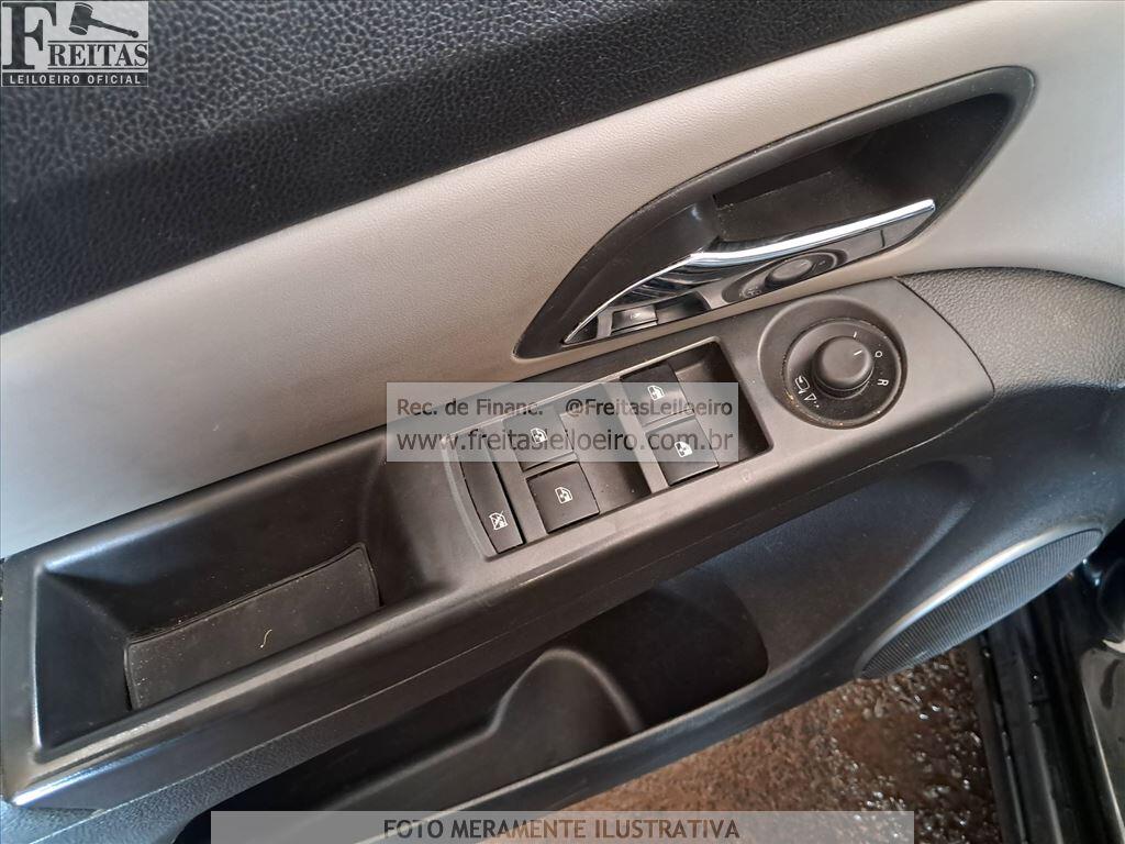 Foto 15 de 28: CHEVROLET/CRUZE LTZ NB, 14/14, PLACA: F__-___0, GASOL/ALC, PRETA