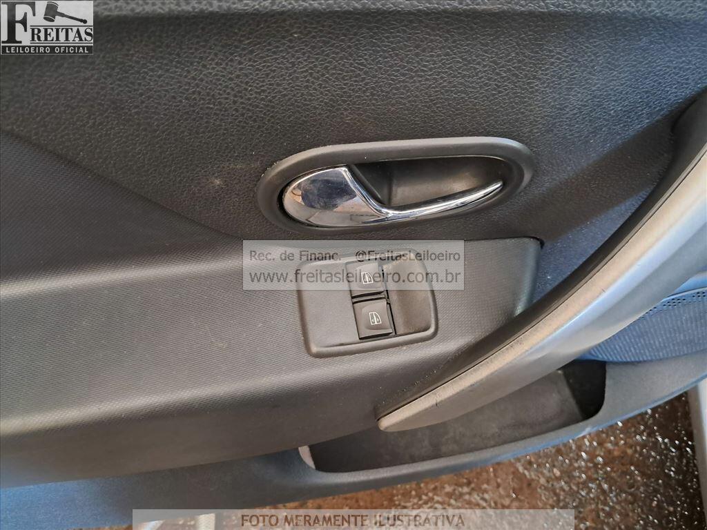 Foto 10 de 22: RENAULT/SANDERO EXPR 10, 18/19, PLACA: Q__-___8, GASOL/ALC, PRATA