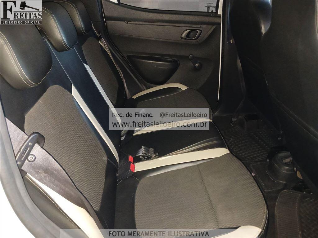 Foto 7 de 16: RENAULT/KWID INTENS 10MT, 18/19, PLACA: E__-___0, GASOL/ALC, BRANCA