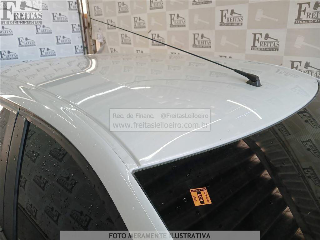 Foto 8 de 16: RENAULT/KWID INTENS 10MT, 18/19, PLACA: E__-___0, GASOL/ALC, BRANCA
