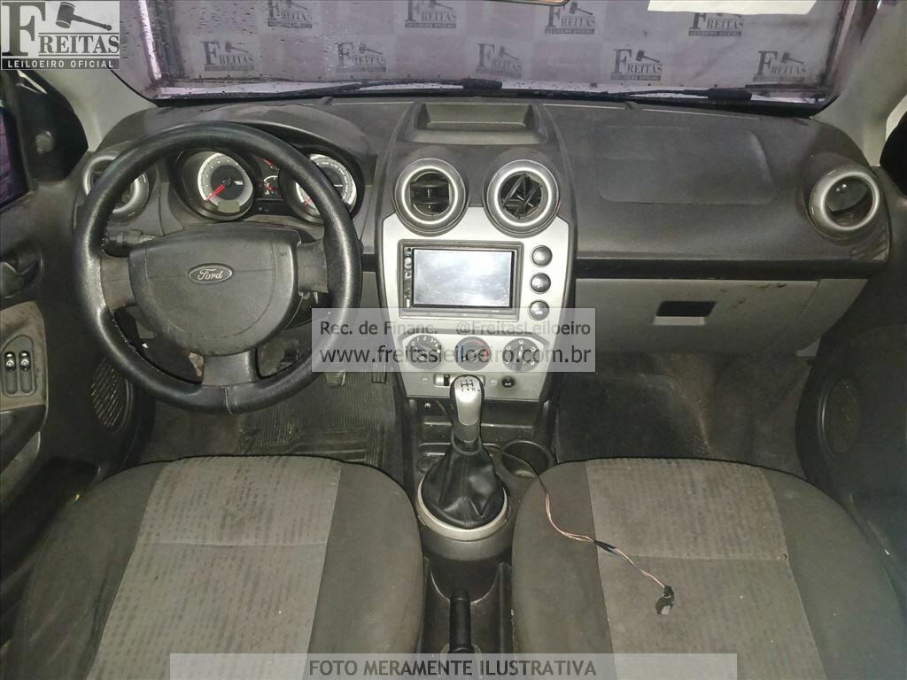 Foto 5: FORD/FIESTA SEDAN1.6FLEX, 12/13, PLACA: O__-___1, GASOL/ALC, BRANCA