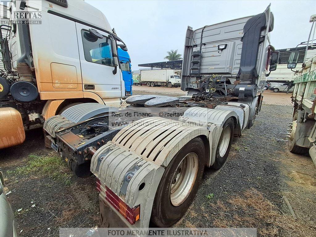 Foto 3: M.BENZ/ACTROS 2651LS6X4, 17/18, PLACA: G__-___5, DIESEL, CINZA