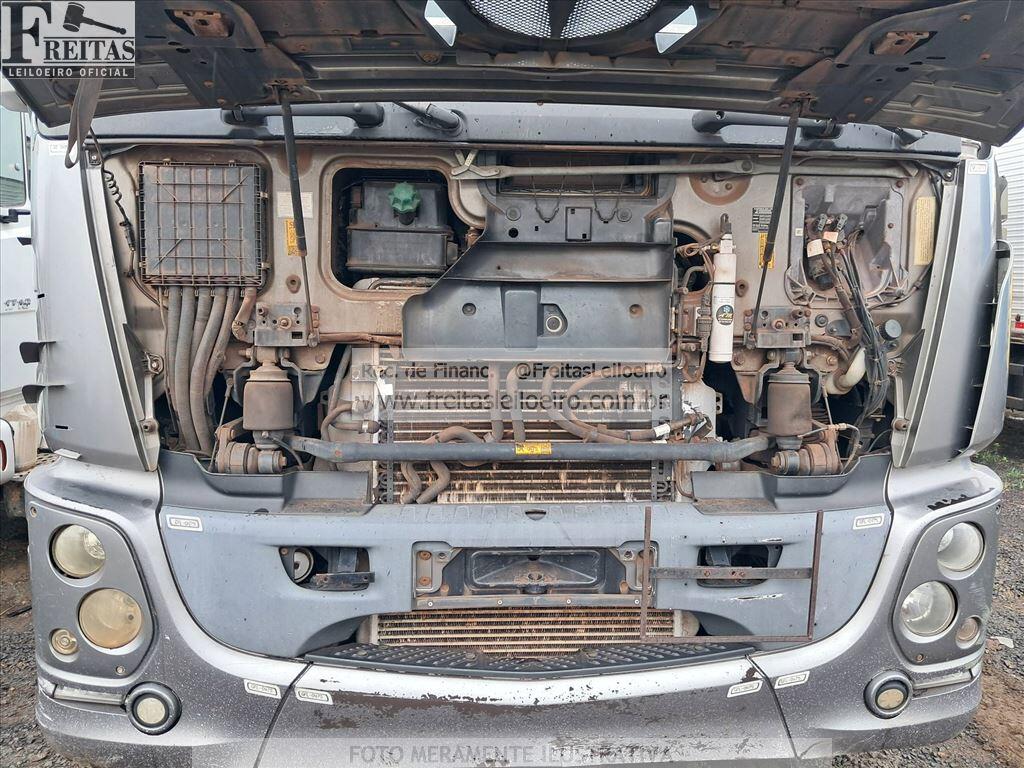 Foto 12 de 28: M.BENZ/ACTROS 2651LS6X4, 17/18, PLACA: G__-___5, DIESEL, CINZA