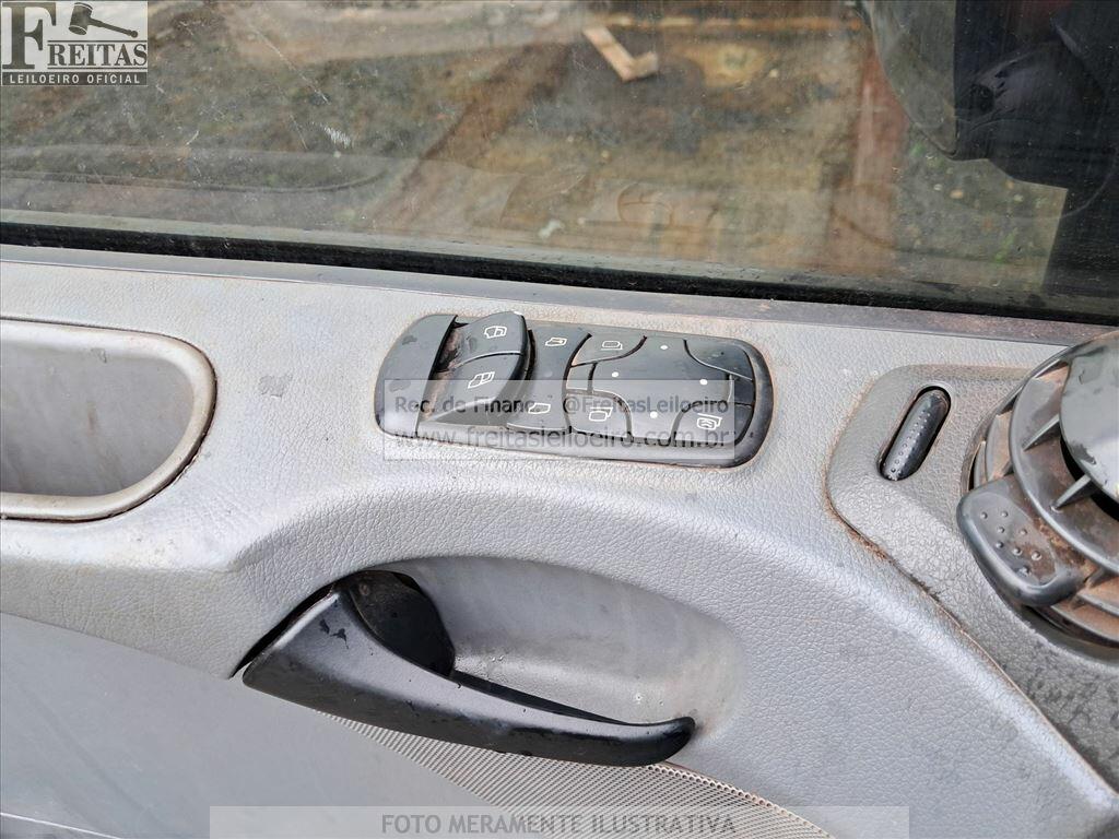 Foto 15 de 28: M.BENZ/ACTROS 2651LS6X4, 17/18, PLACA: G__-___5, DIESEL, CINZA