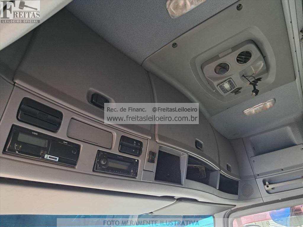 Foto 16 de 28: M.BENZ/ACTROS 2651LS6X4, 17/18, PLACA: G__-___5, DIESEL, CINZA