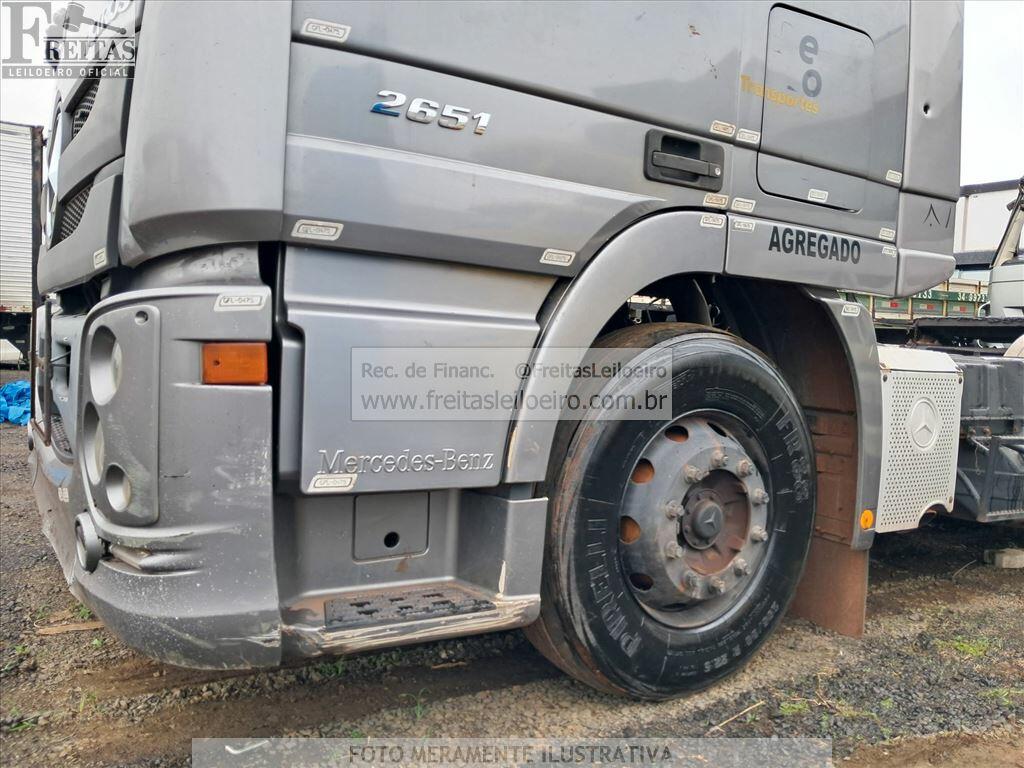 Foto 21 de 28: M.BENZ/ACTROS 2651LS6X4, 17/18, PLACA: G__-___5, DIESEL, CINZA