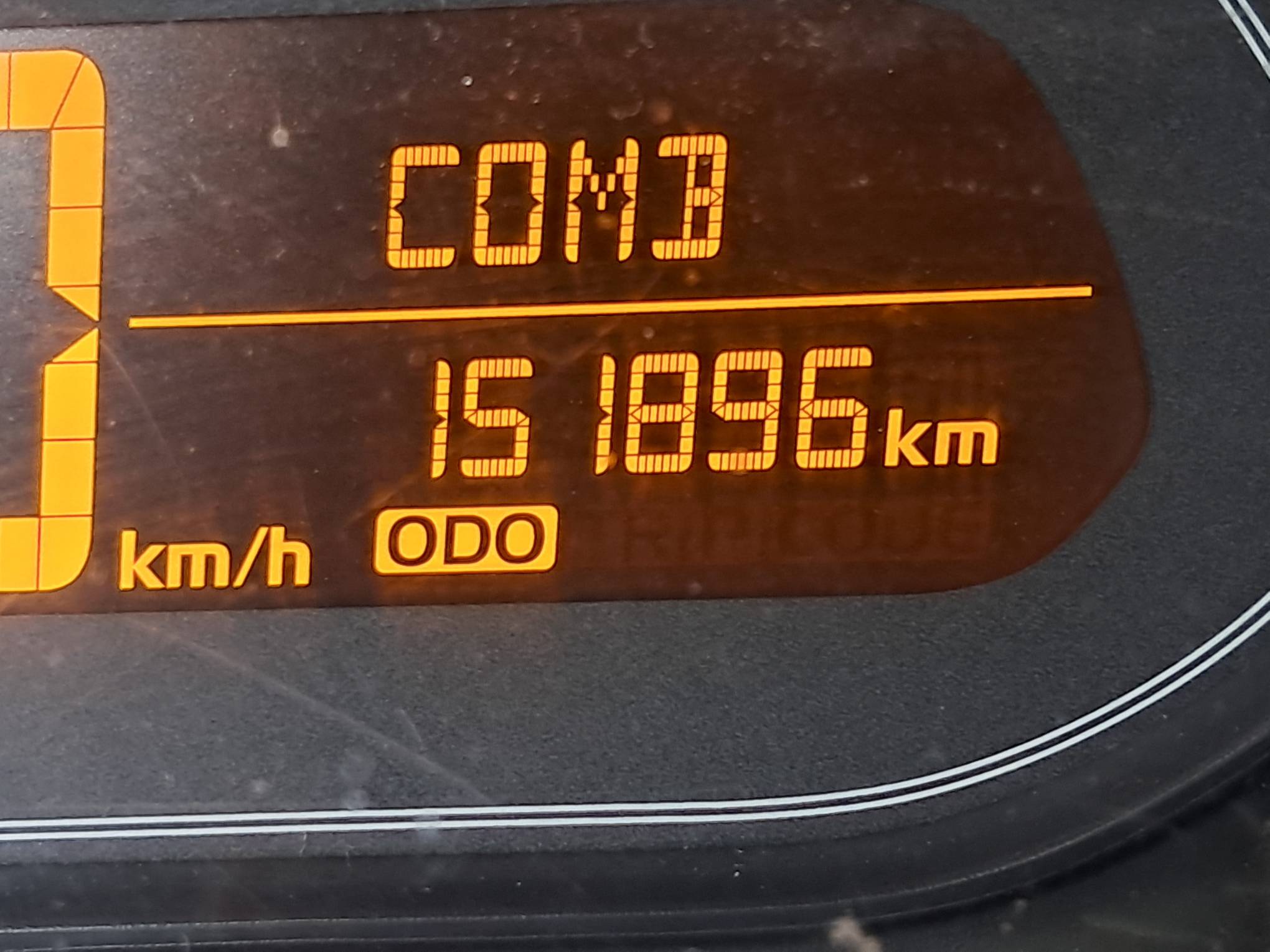 Foto 24 de 24: CHEV/ONIX JOY, 19/20, PLACA: Q__-___1, GASOL/ALC, BRANCA