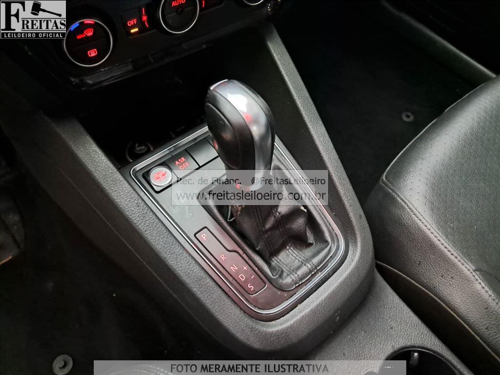 Foto 8 de 23: I/VW JETTA CL AC, 15/16, PLACA: G__-___7, GASOL/ALC, PRATA