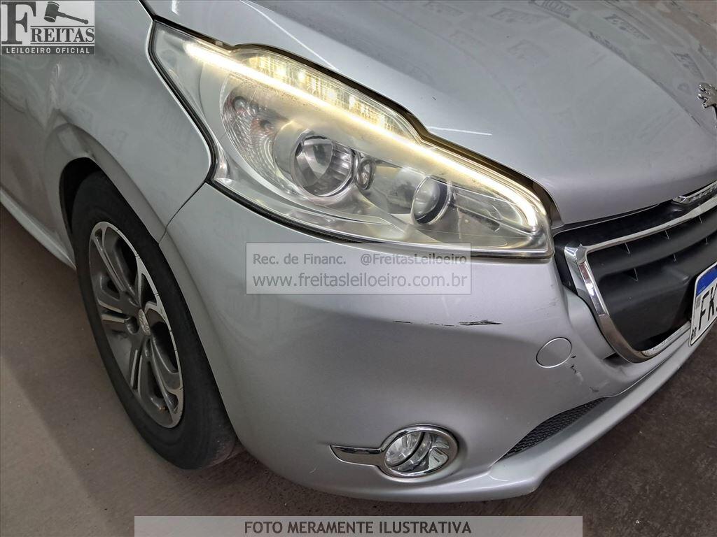 Foto 16 de 24: PEUGEOT/208 GRIFFE A, 15/15, PLACA: F__-___8, GASOL/ALC, PRATA