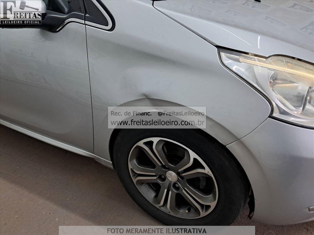 Foto 17 de 24: PEUGEOT/208 GRIFFE A, 15/15, PLACA: F__-___8, GASOL/ALC, PRATA