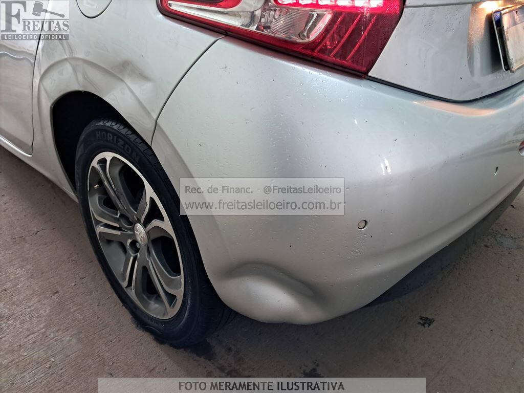 Foto 22 de 24: PEUGEOT/208 GRIFFE A, 15/15, PLACA: F__-___8, GASOL/ALC, PRATA