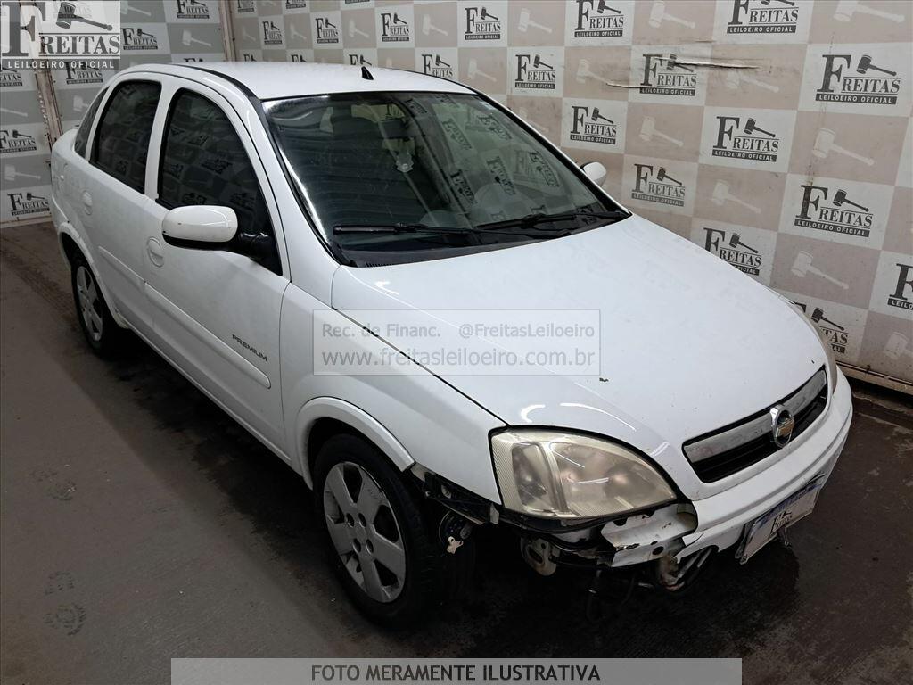 Foto 2: GM/CORSA SEDAN PREMIUM, 10/11, PLACA: C__-___4, GASOL/ALC, BRANCA