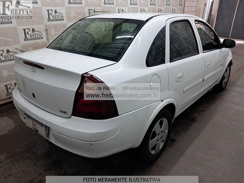 Foto 4: GM/CORSA SEDAN PREMIUM, 10/11, PLACA: C__-___4, GASOL/ALC, BRANCA