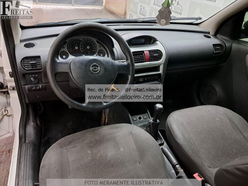 Foto 5: GM/CORSA SEDAN PREMIUM, 10/11, PLACA: C__-___4, GASOL/ALC, BRANCA