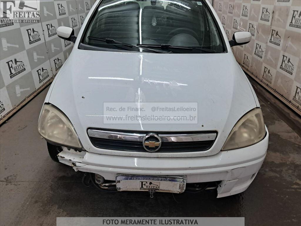 Foto 19 de 27: GM/CORSA SEDAN PREMIUM, 10/11, PLACA: C__-___4, GASOL/ALC, BRANCA