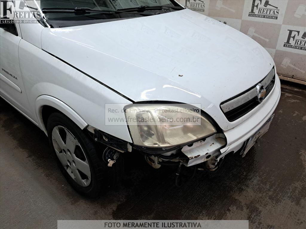 Foto 20 de 27: GM/CORSA SEDAN PREMIUM, 10/11, PLACA: C__-___4, GASOL/ALC, BRANCA