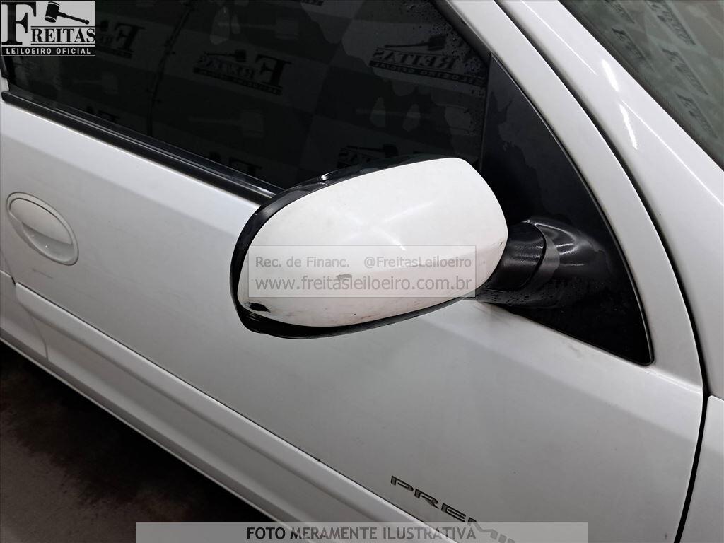 Foto 21 de 27: GM/CORSA SEDAN PREMIUM, 10/11, PLACA: C__-___4, GASOL/ALC, BRANCA