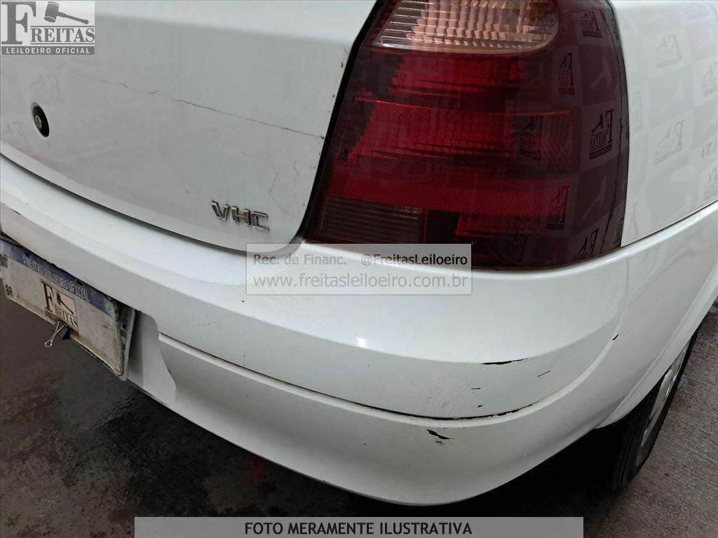 Foto 24 de 27: GM/CORSA SEDAN PREMIUM, 10/11, PLACA: C__-___4, GASOL/ALC, BRANCA