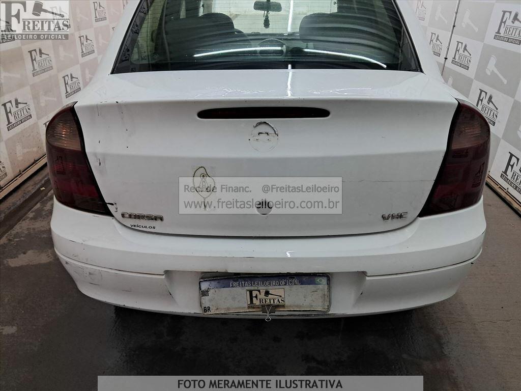Foto 25 de 27: GM/CORSA SEDAN PREMIUM, 10/11, PLACA: C__-___4, GASOL/ALC, BRANCA