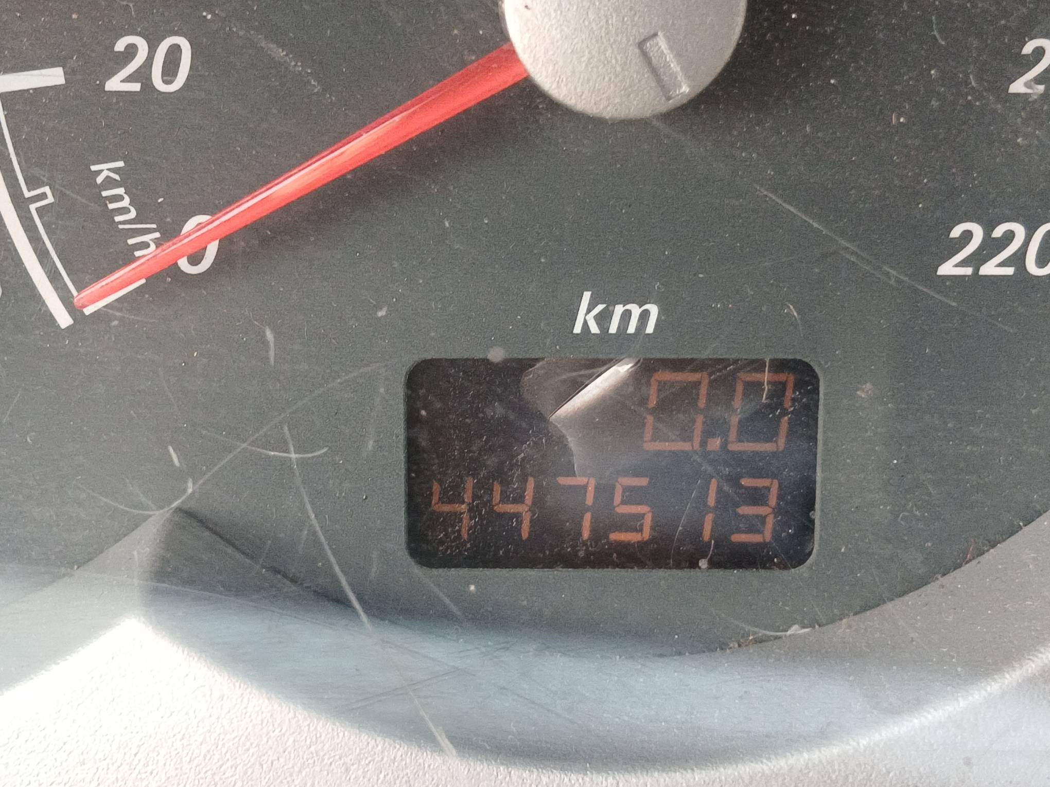 Foto 27 de 27: GM/CORSA SEDAN PREMIUM, 10/11, PLACA: C__-___4, GASOL/ALC, BRANCA