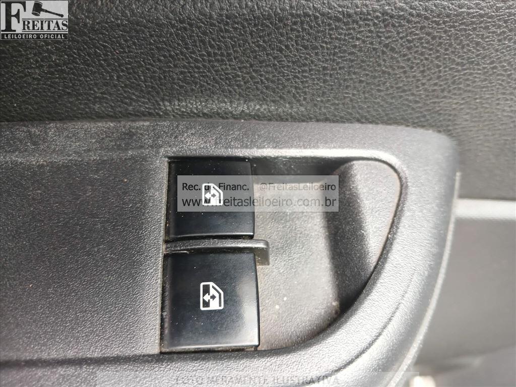 Foto 13 de 18: CHEVROLET/ONIX 1.0MT LT, 13/14, PLACA: F__-___5, GASOL/ALC, BRANCA