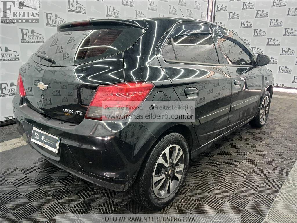 Foto 4: CHEVROLET/ONIX 1.4MT LTZ, 14/14, PLACA: F__-___7, GASOL/ALC, PRETA
