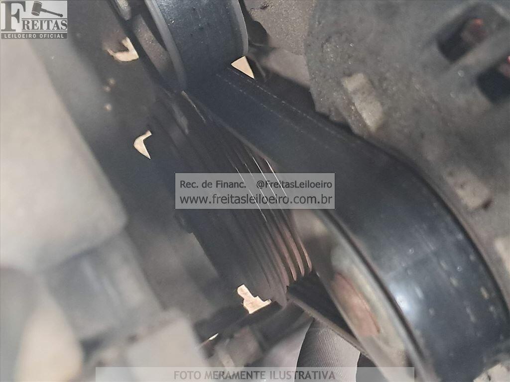 Foto 11 de 19: CHEVROLET/ONIX 1.4MT LTZ, 14/14, PLACA: F__-___7, GASOL/ALC, PRETA