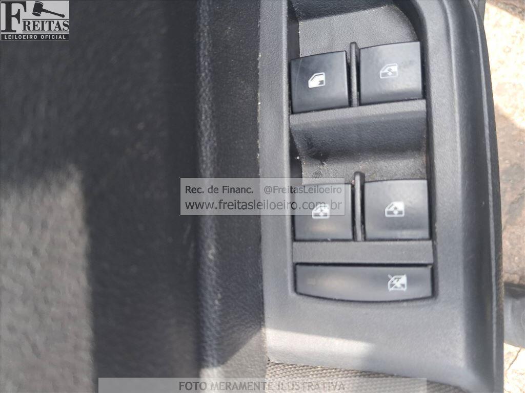 Foto 12 de 19: CHEVROLET/ONIX 1.4MT LTZ, 14/14, PLACA: F__-___7, GASOL/ALC, PRETA