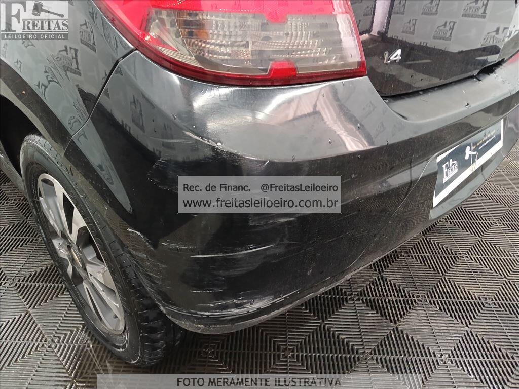 Foto 15 de 19: CHEVROLET/ONIX 1.4MT LTZ, 14/14, PLACA: F__-___7, GASOL/ALC, PRETA