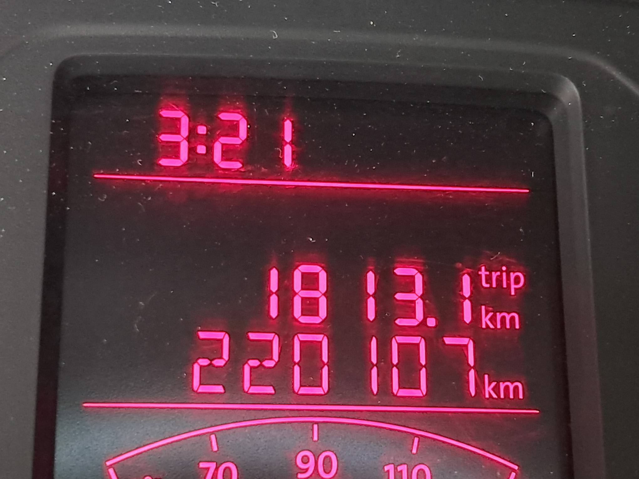 Foto 25 de 25: VW/NOVO GOL TL MCV, 17/17, PLACA: P__-___2, GASOL/ALC, BRANCA