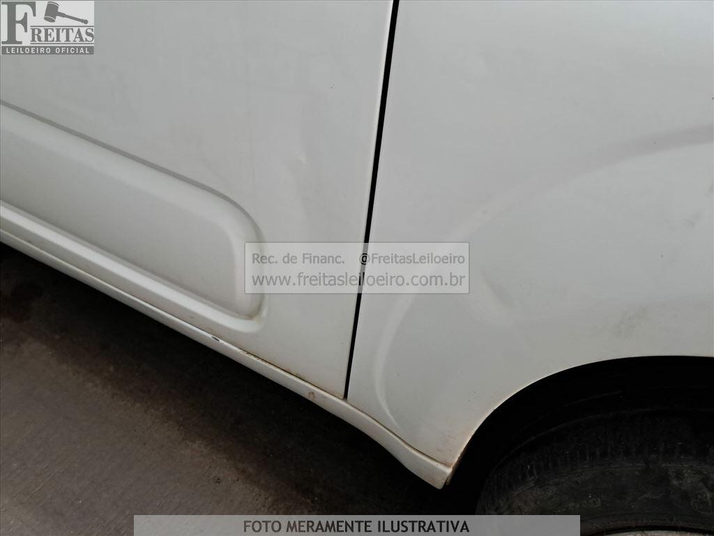 Foto 18 de 24: FIAT/UNO ATTRACTIVE 1.0, 21/21, PLACA: R__-___4, GASOL/ALC, BRANCA
