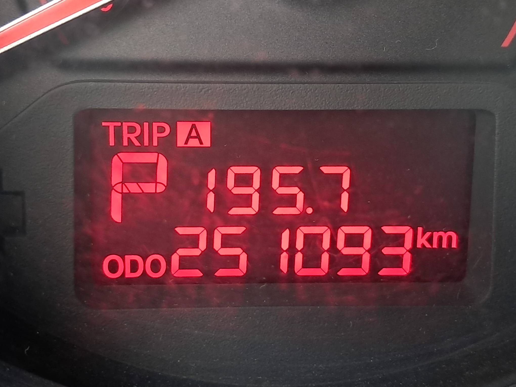 Foto 24 de 24: I/KIA CERATO EX3 1.6ATNB, 11/12, PLACA: A__-___7, GASOLINA, PRATA