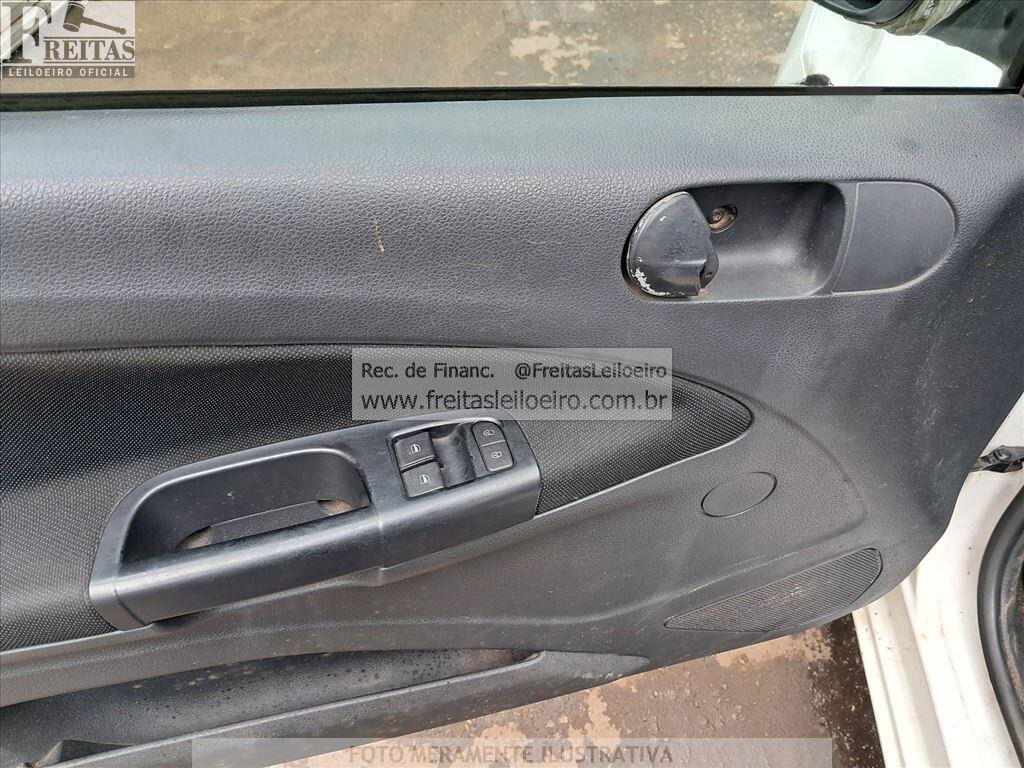 Foto 10 de 23: VW/GOL 1.0L MC4, 19/20, PLACA: F__-___3, GASOL/ALC, BRANCA