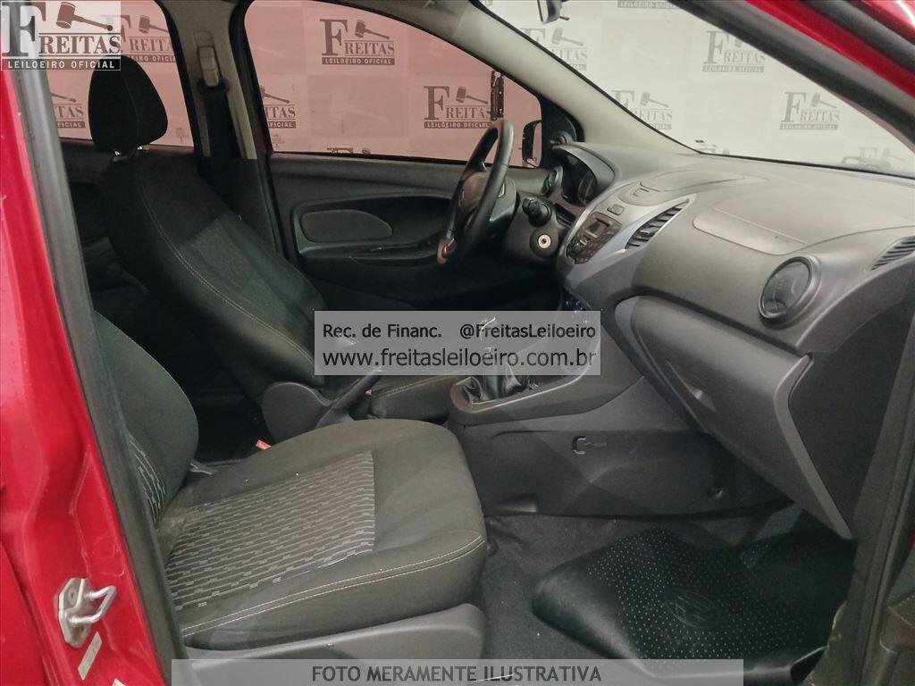 Foto 6 de 21: FORD/KA SE 1.0 HA, 15/15, PLACA: P__-___5, GASOL/ALC, VERMELHA