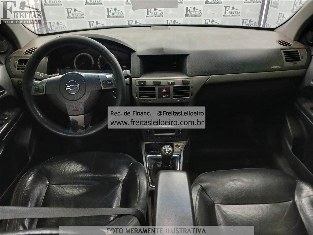 Foto 5: GM/VECTRA HATCH 4P GT, 11/11, PLACA: E__-___2, GASOL/ALC, CINZA