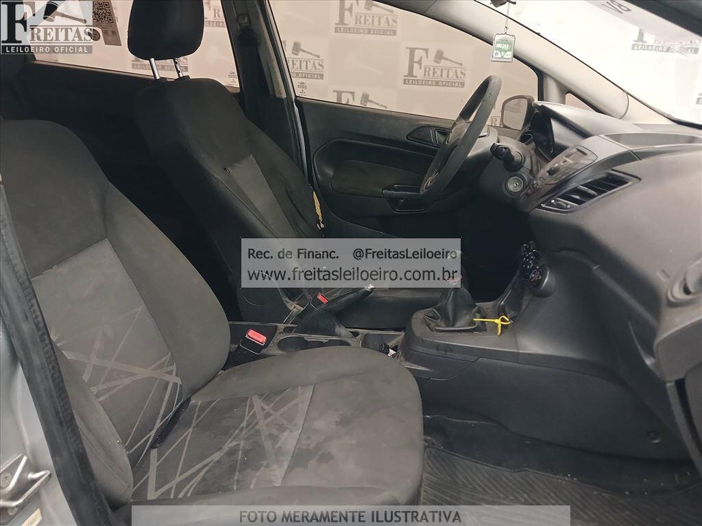Foto 6 de 17: FORD/FIESTA HA 1.5L S, 13/14, PLACA: O__-___1, GASOL/ALC, PRATA