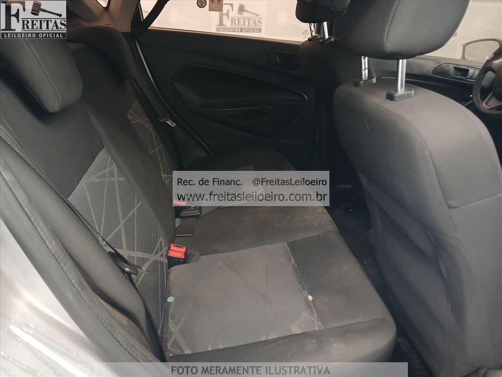Foto 7 de 17: FORD/FIESTA HA 1.5L S, 13/14, PLACA: O__-___1, GASOL/ALC, PRATA
