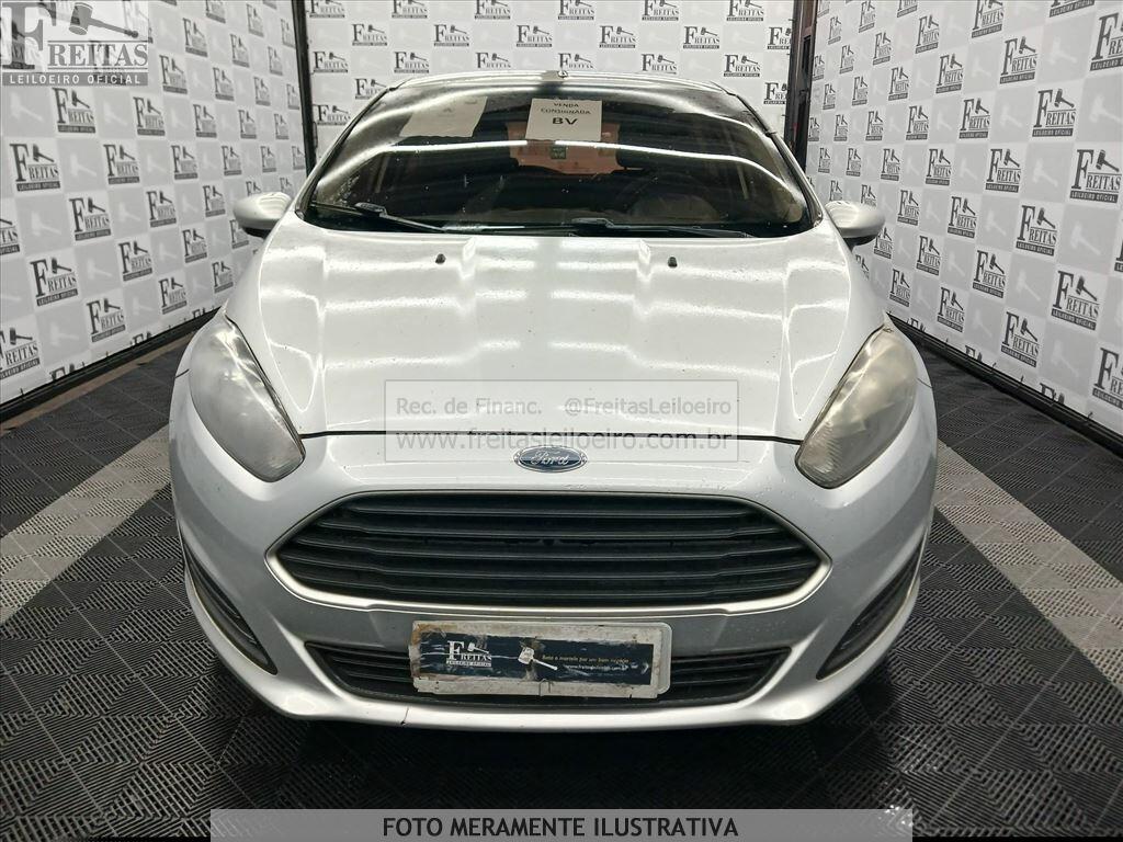 Foto 14 de 17: FORD/FIESTA HA 1.5L S, 13/14, PLACA: O__-___1, GASOL/ALC, PRATA