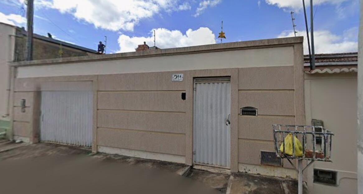 Morro do Chapéu-BA - Casa, localizada na Rua das Bromélias, nº 09, no bairro Ped... — foto principal