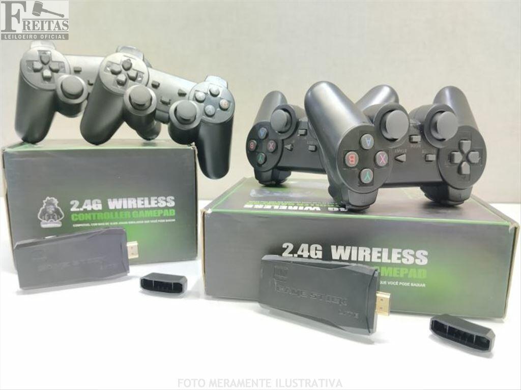 (B154403) LOTE COM 02 EMULADORES DE JOGOS GAME STICK LITE CONTROLLER GAMEPAD 2.4G WIRELESS ACOMPANHA 2 CONTROLES / ADAPTADOR USB / ADAPTADOR HDMI / CABO USB (NÃ — leilão em Internet (São Paulo/SP