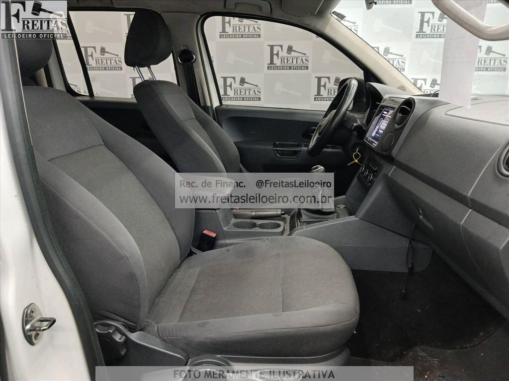 Foto 6 de 16: I/VW AMAROK CD 4X4 S, 15/15, PLACA: Q__-___1, DIESEL, BRANCA