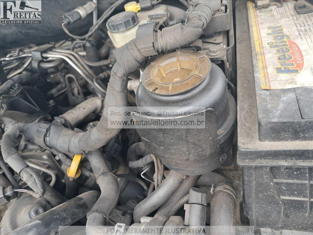 Foto 10 de 16: I/VW AMAROK CD 4X4 S, 15/15, PLACA: Q__-___1, DIESEL, BRANCA