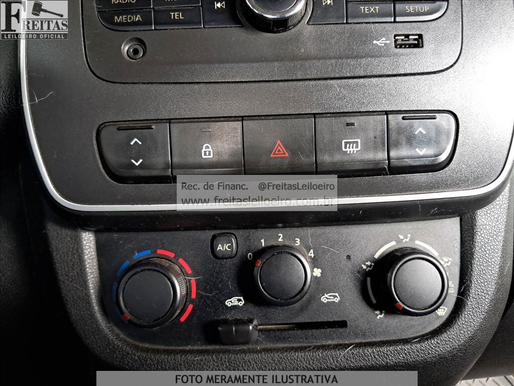 Foto 12 de 20: RENAUT/KWID ZEN 10MT, 19/20, PLACA: L__-___3, GASOL/ALC, VERMELHA