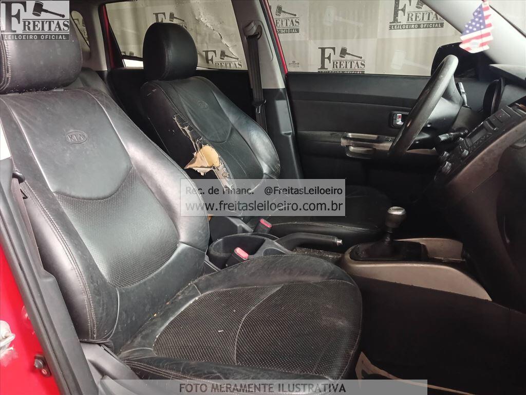 Foto 6 de 24: I/KIA SOUL EX 1.6 FF MT, 12/13, PLACA: K__-___0, GASOL/ALC, VERMELHA