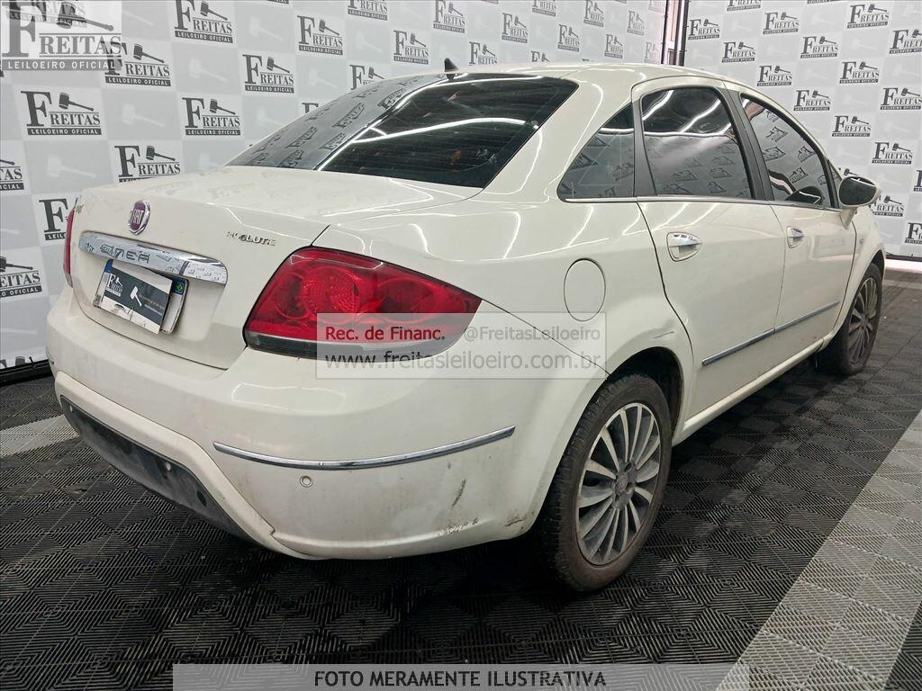 Foto 4: FIAT/LINEA ABSOL. 1.8 DL, 14/15, PLACA: K__-___0, GASOL/ALC/GN, BRANCA